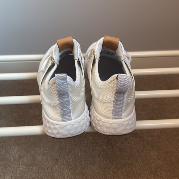 Barely Worn - New Balance Women's Size 7.5 Fresh Foam X Cruz - Picture 3 of 4